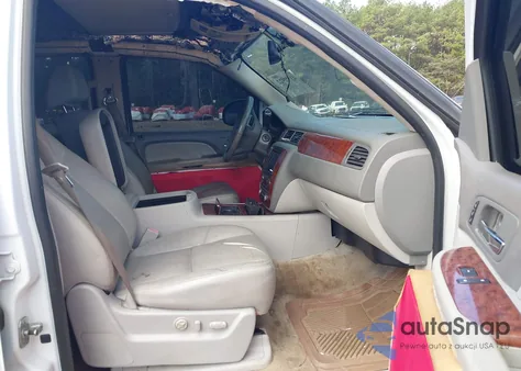 2009 Chevrolet Tahoe Ltz from USA, damaged, VIN 1GNFC33059R178386